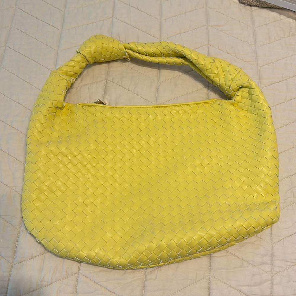 *****Anthropology favorite****Melee Bianco Bridgette satchel